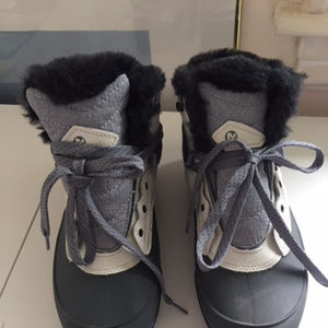 Shoe-Winter Boots